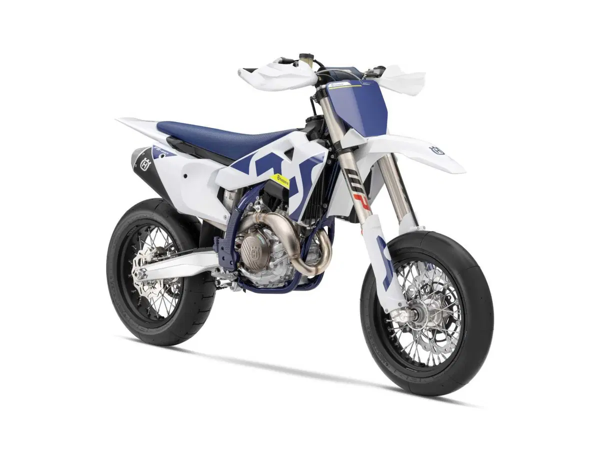 Nuova Husqvarna FS 450 2026: la supermotard si aggiorna. Ecco come [GALLERY] (8)