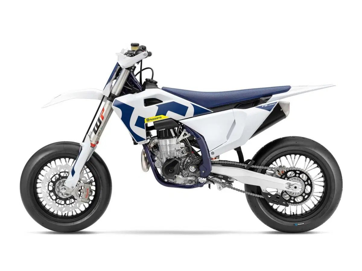 Nuova Husqvarna FS 450 2026: la supermotard si aggiorna. Ecco come [GALLERY] (9)