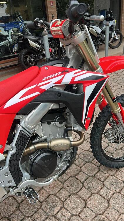 Honda CRF 250 R (2021) (5)