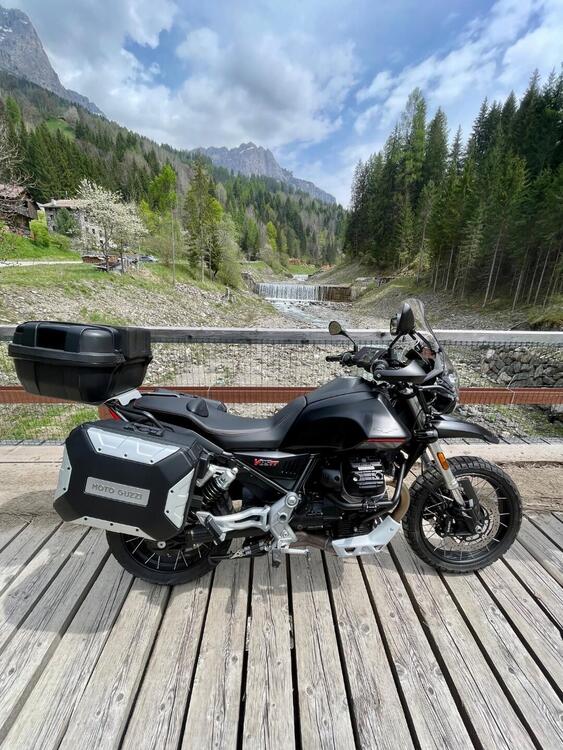 Moto Guzzi V85 TT (2021 - 23) (3)