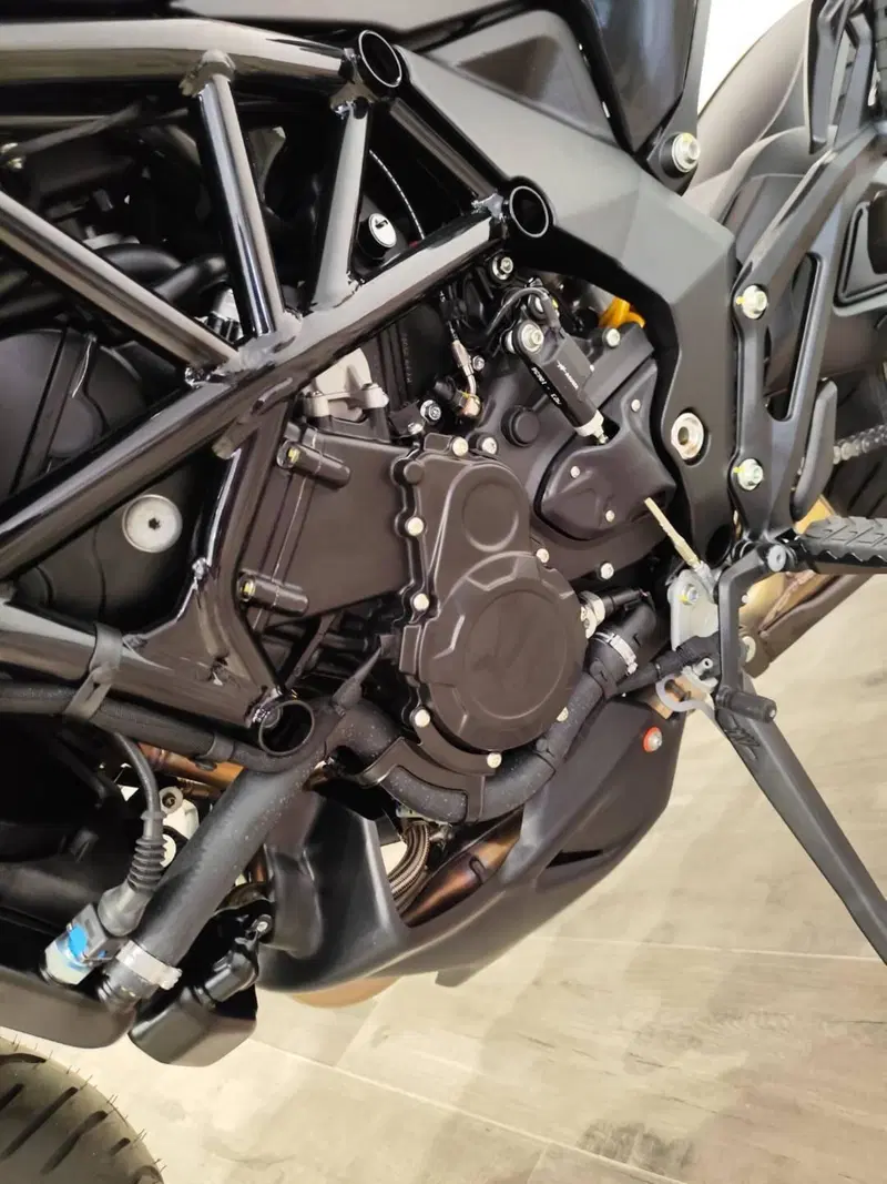 MV Agusta Turismo Veloce 800 Lusso (2021 - 23) (12)