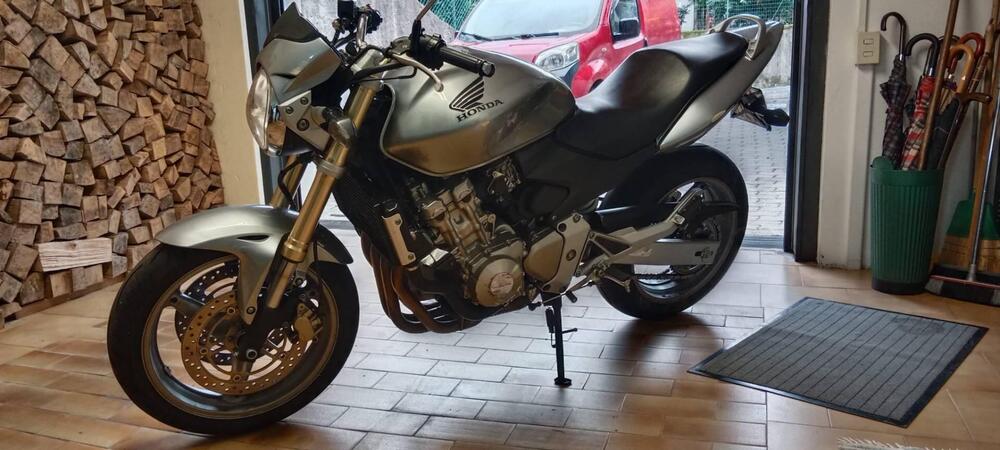 Honda Hornet 600 (2005 - 06) (3)