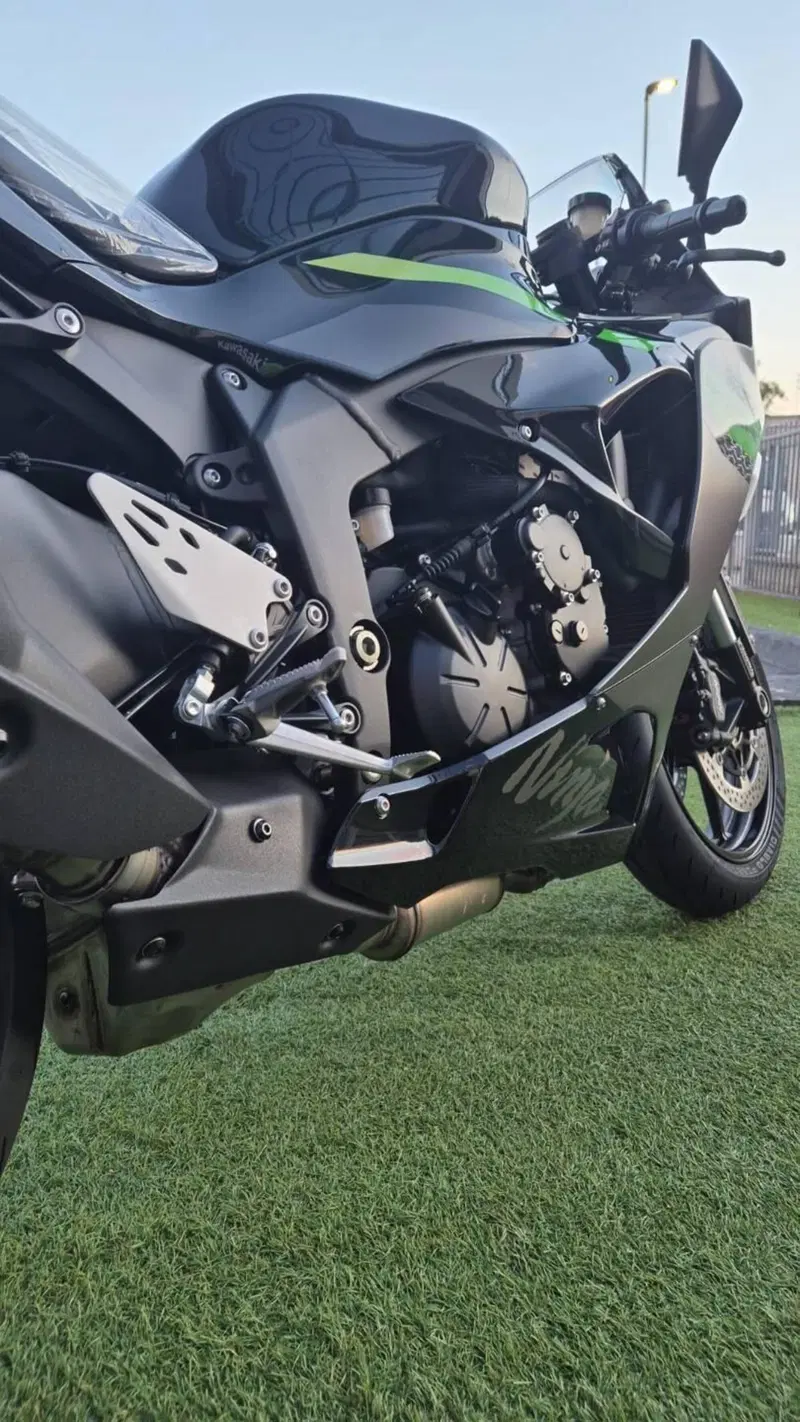 Kawasaki Ninja 636 ZX-6R (2024 - 26) (2)