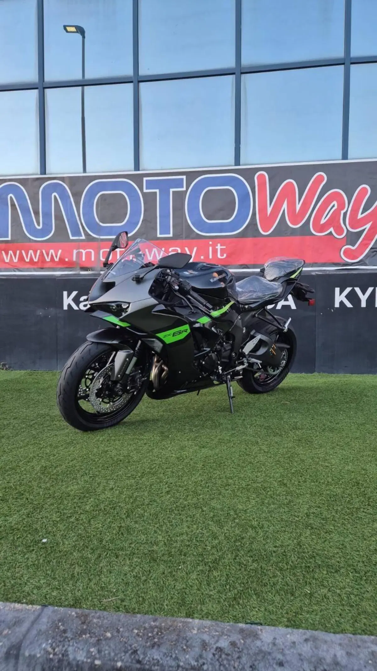Kawasaki Ninja 636 ZX-6R (2024 - 26) (3)