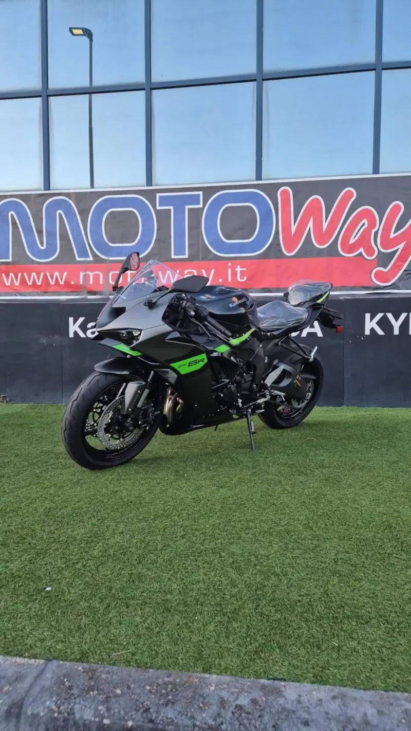 Kawasaki Ninja 636 ZX-6R (2024 - 26) (3)