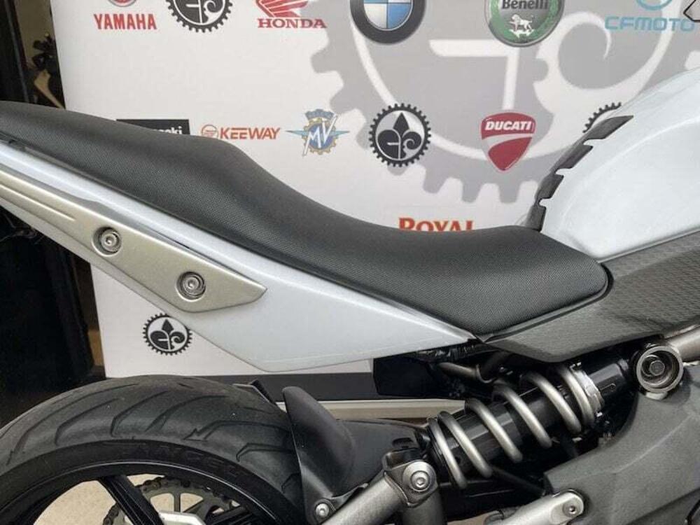 Kawasaki ER-6N (2009 - 11) (5)