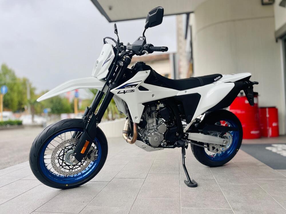 Suzuki DR-Z4SM (2025) (3)