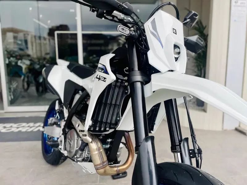 Suzuki DR-Z4SM (2025 - 26) (4)