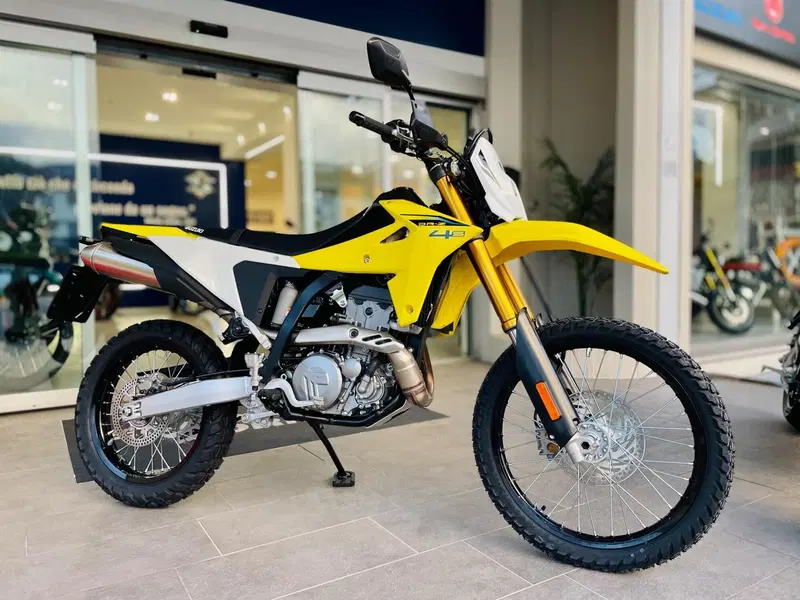 Suzuki DR-Z4S (2025 - 26) (2)