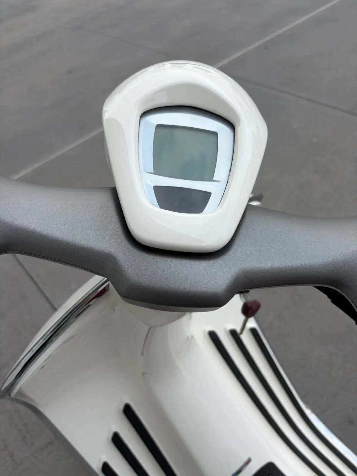 Vespa Vespa 946 ABS (2013 - 15) (7)