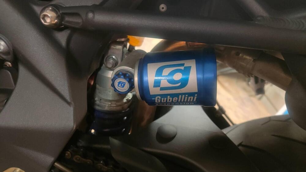 Triumph Street Triple (2007 - 12) (4)