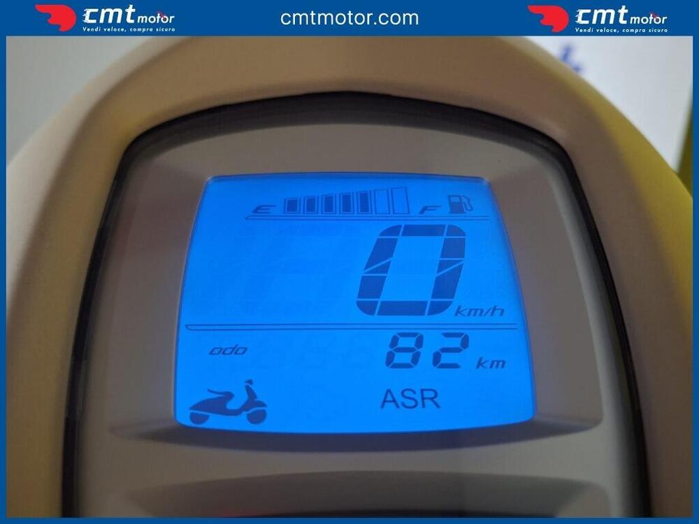 Vespa Vespa 946 EA ABS (2015 - 16) (5)