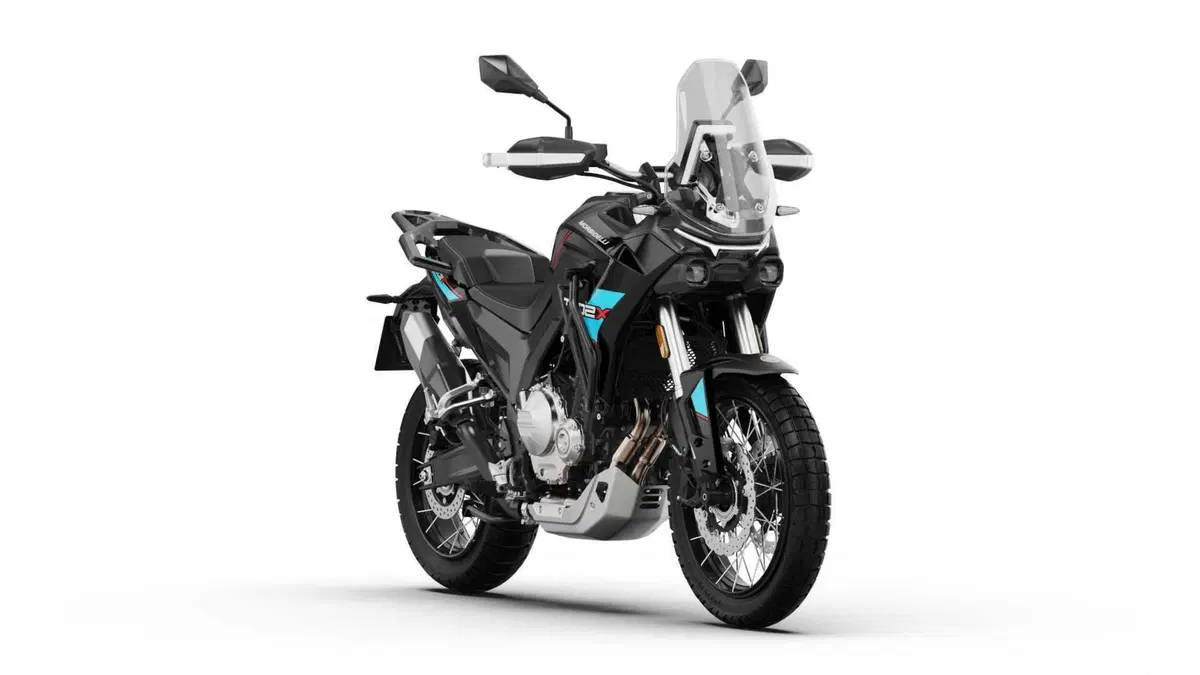 Prova Morbidelli T502X: l’adventure mid-size col 19”, sfida le rivali con stile e sostanza [VIDEO] (3)