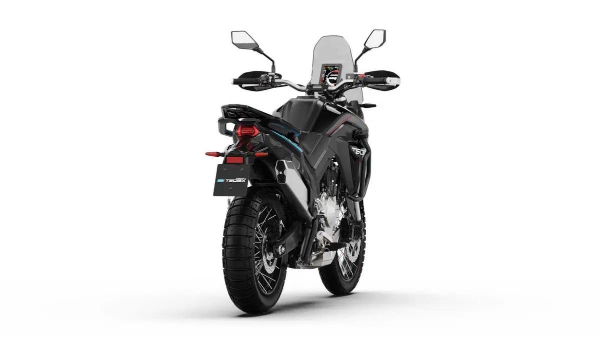 Prova Morbidelli T502X: l’adventure mid-size col 19”, sfida le rivali con stile e sostanza [VIDEO] (6)