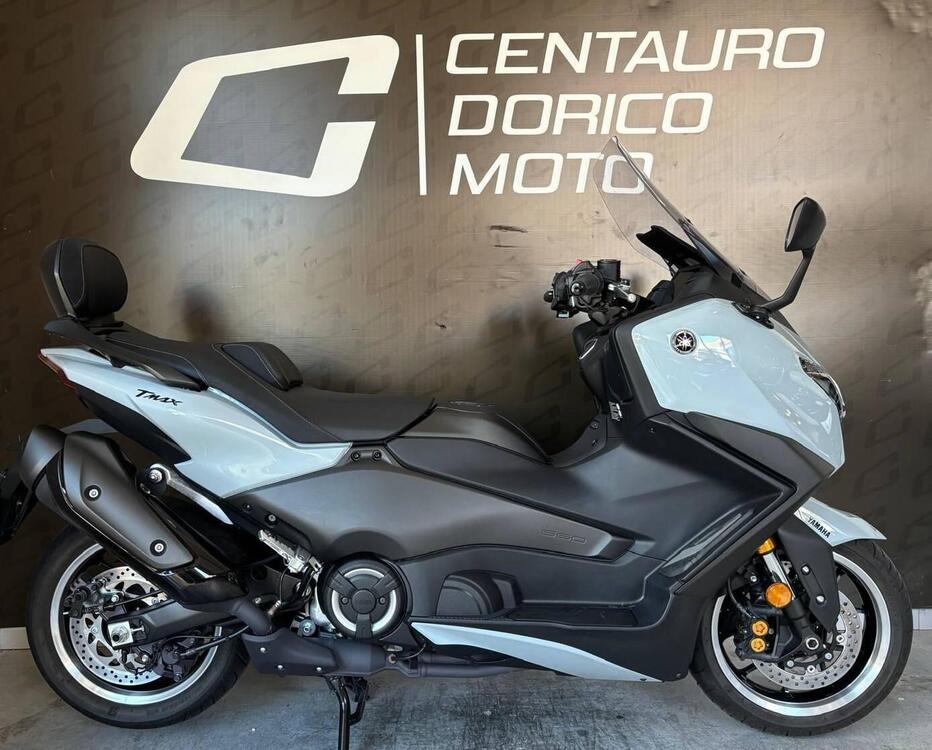 Yamaha T-Max 560 Tech Max (2025)