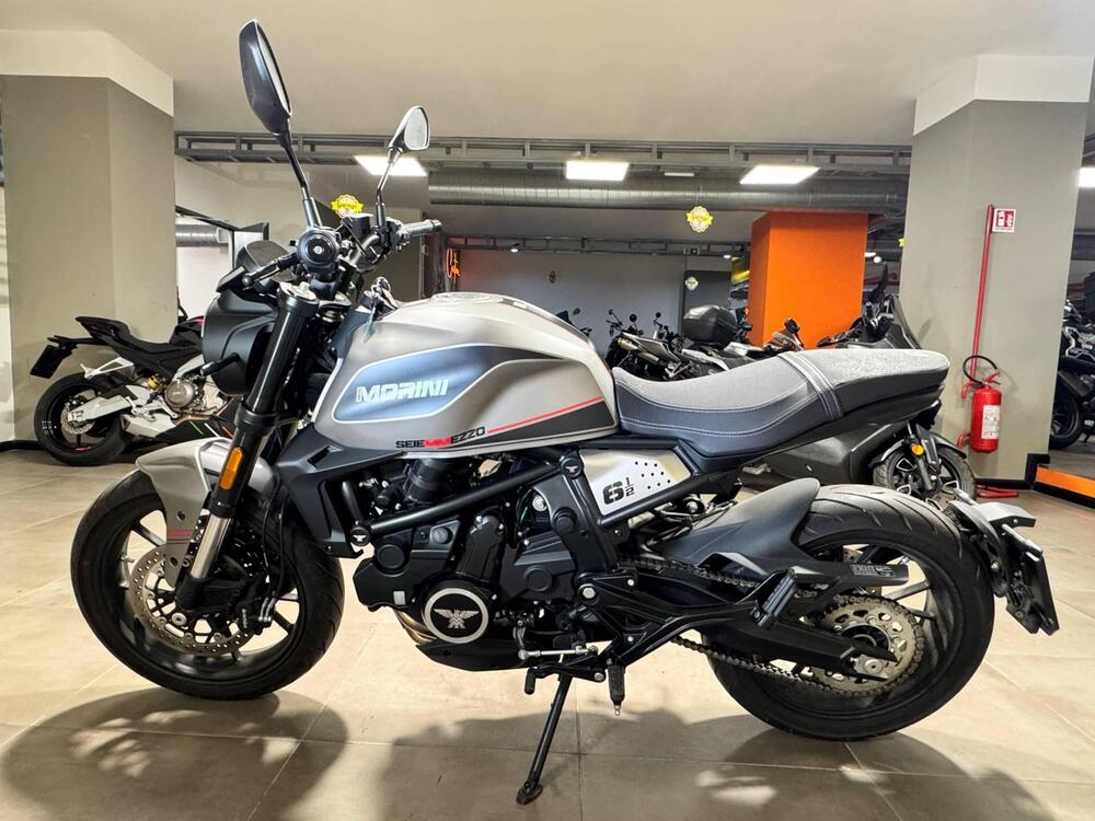 Moto Morini SEIEMMEZZO STR (2022 - 25) (4)