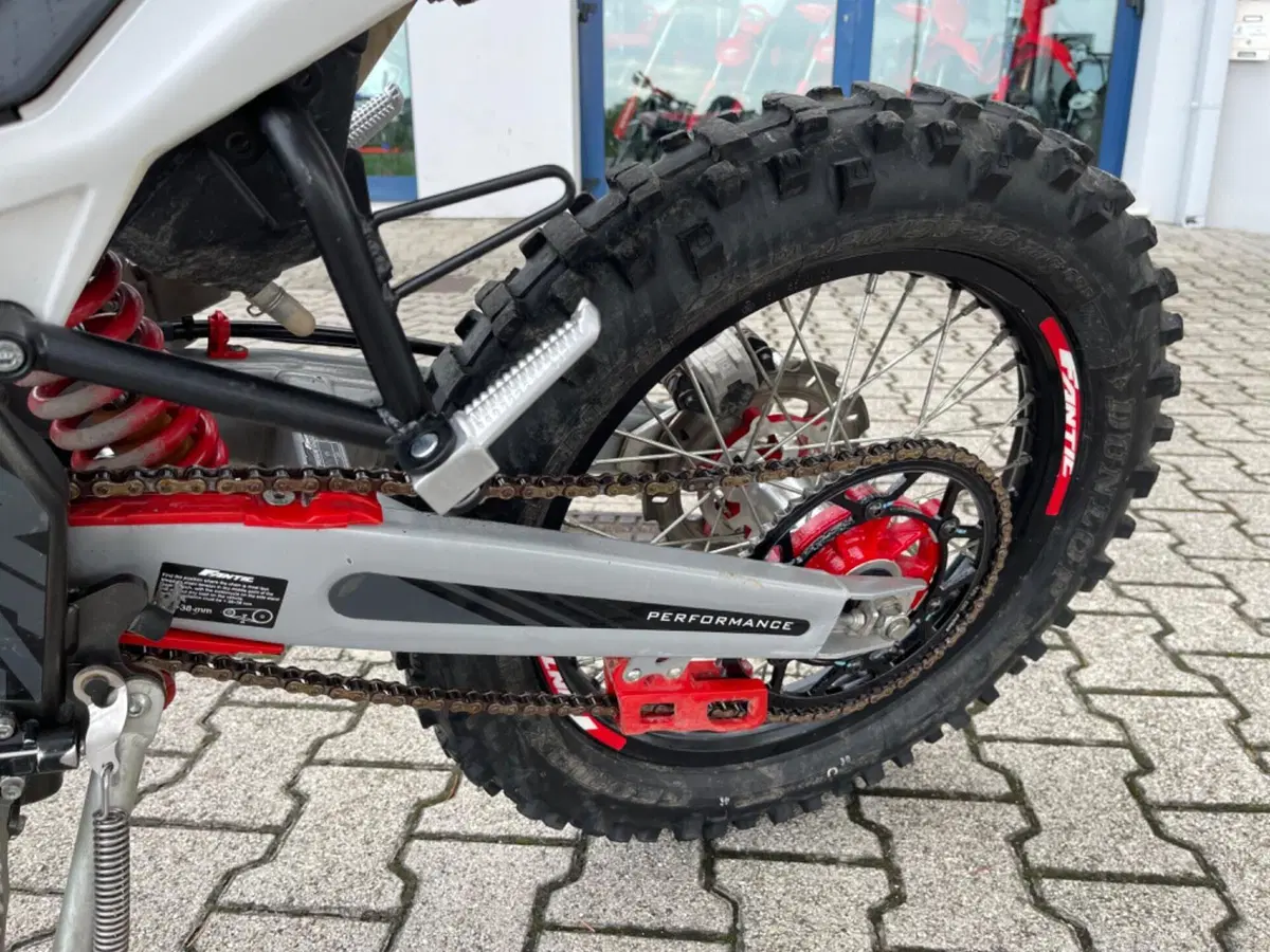 Fantic Motor Enduro 50 Performance 2t (2020) (3)