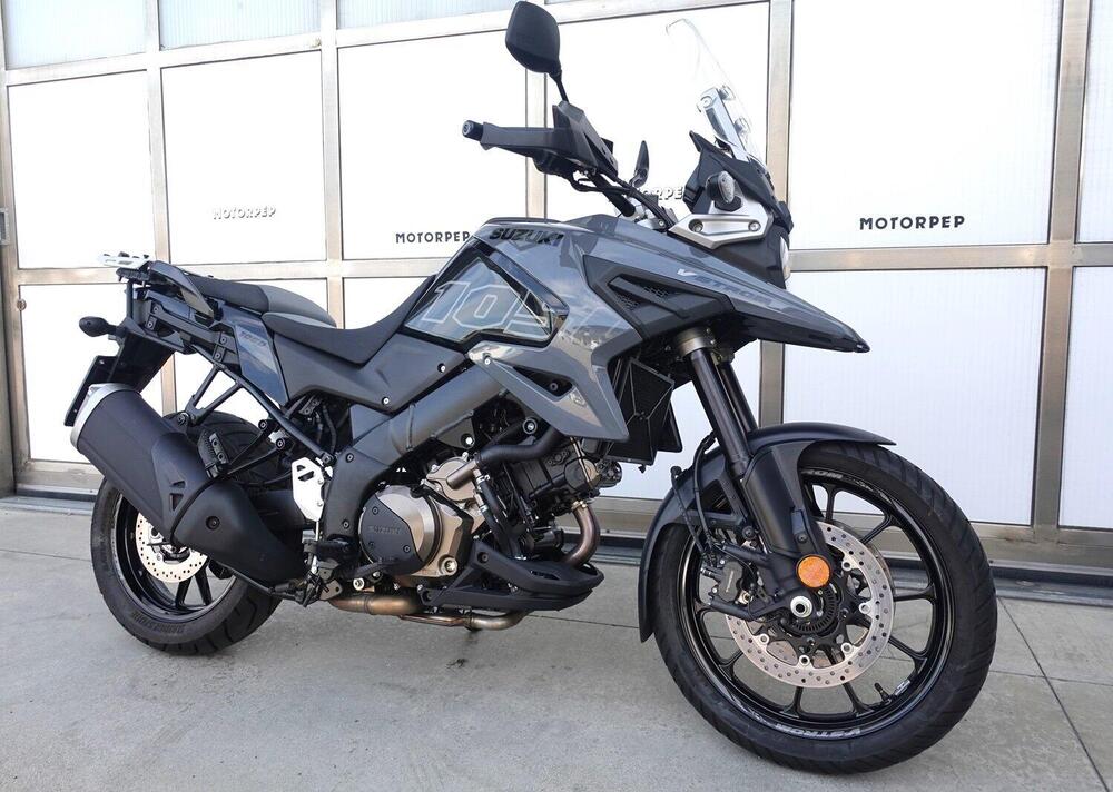 Suzuki V-Strom 1050 Machi (2021)