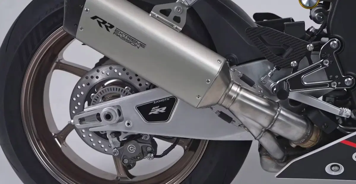 ZXMoto 820RR Superbike (3)