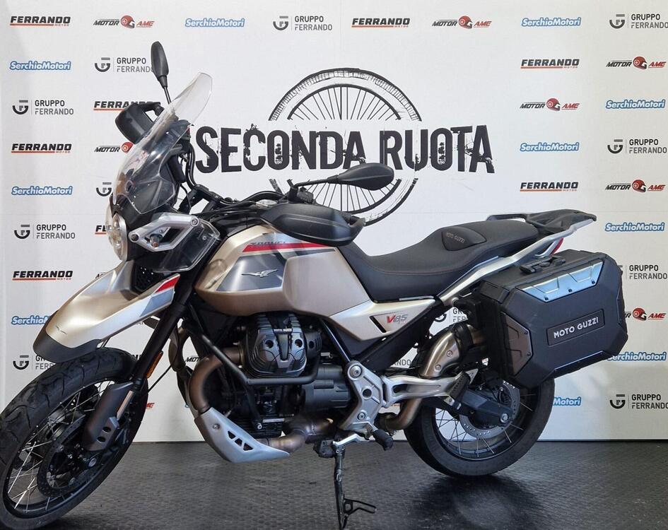 Moto Guzzi V85 TT Travel (2024 - 25) (3)