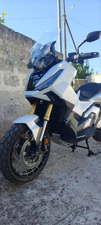 Honda X-ADV 750 Travel (2025) (3)
