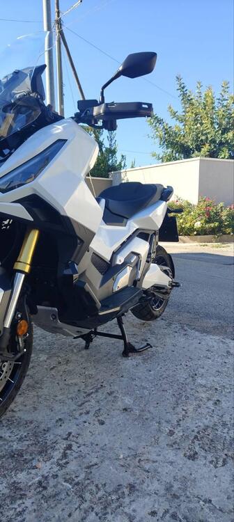 Honda X-ADV 750 Travel (2025) (4)