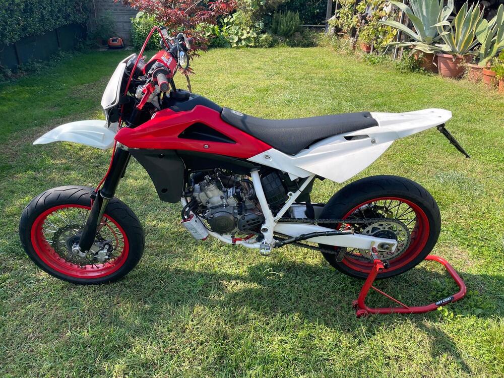 Husqvarna SM 125 (2009) (3)