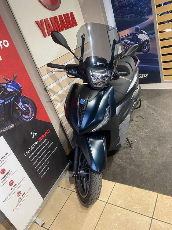 Piaggio Beverly 300 ABS-ASR (2021 - 25) (2)