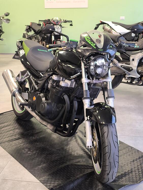 Kawasaki ZR-7 (2001 - 04)