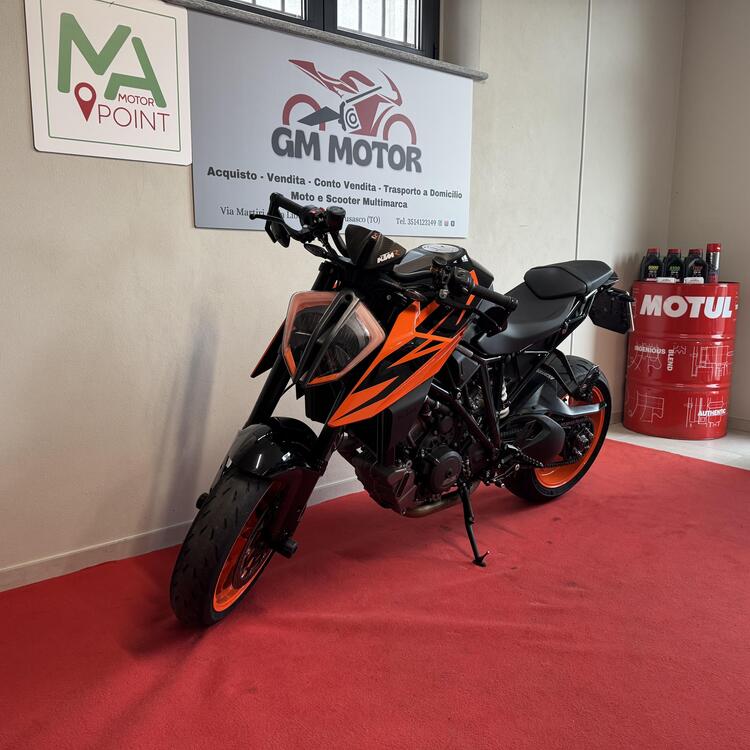 KTM 1290 Super Duke R (2019) (4)