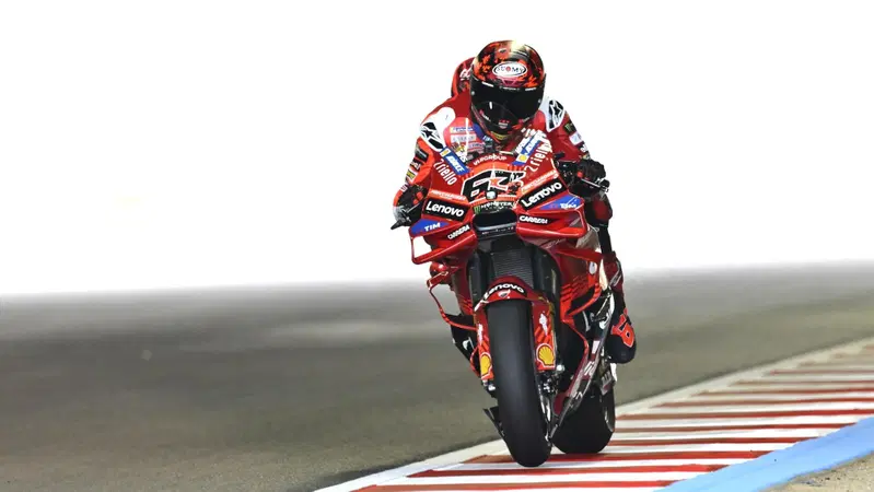 MotoGP 2025. GP del Giappone. Pecco Bagnaia in pole! Terzo Marc Marquez, tra loro la Honda di Joan Mir! [RISULTATI]