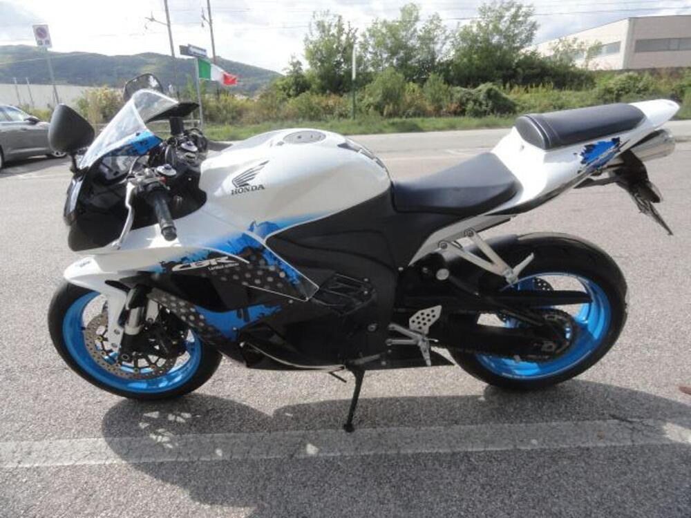 Honda CBR 600 RR (2009 - 12) (5)