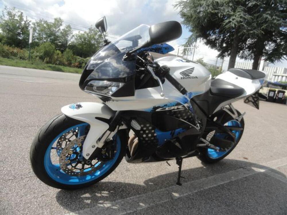 Honda CBR 600 RR (2009 - 12) (4)