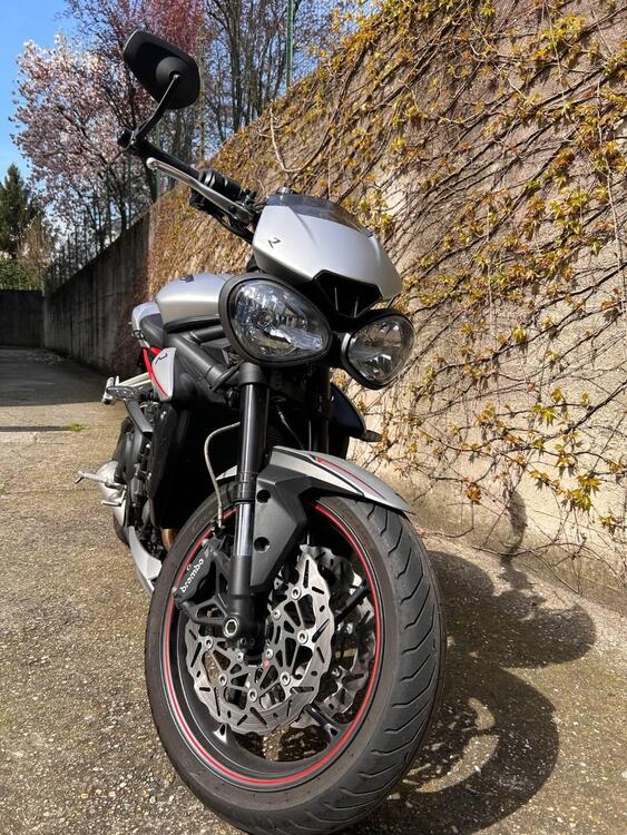 Triumph Street Triple R (2017 - 20) (5)
