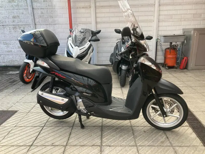 Honda SH 300 i (2006 - 10) (2)