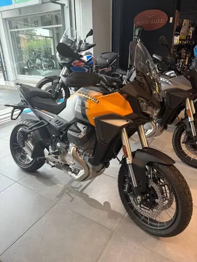 Moto Guzzi Stelvio (2024 - 26) nuova