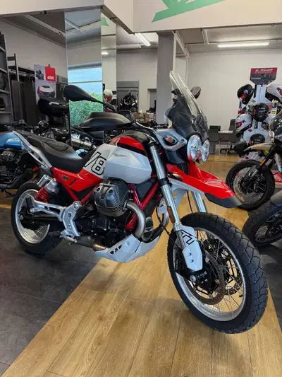 Moto Guzzi V85 TT (2024 - 26) nuova