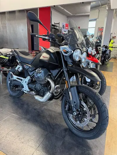 Moto Guzzi V85 Strada (2024 - 26) nuova