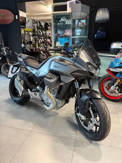Moto Guzzi V100 Mandello (2025 - 26) nuova