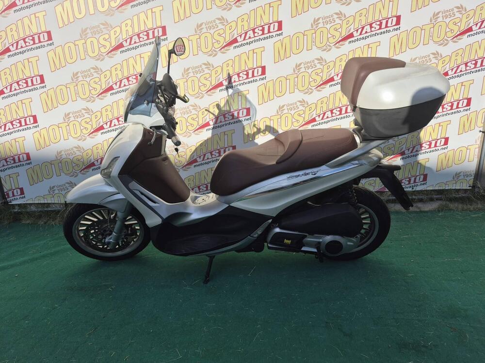 Piaggio Beverly 300 i.e. (2010 - 16) (2)