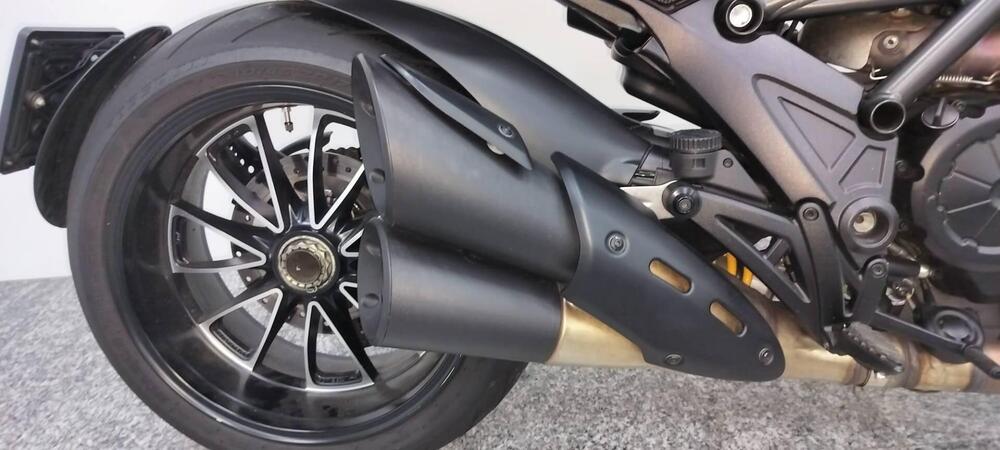 Ducati Diavel 1200 Carbon (2017 - 18)