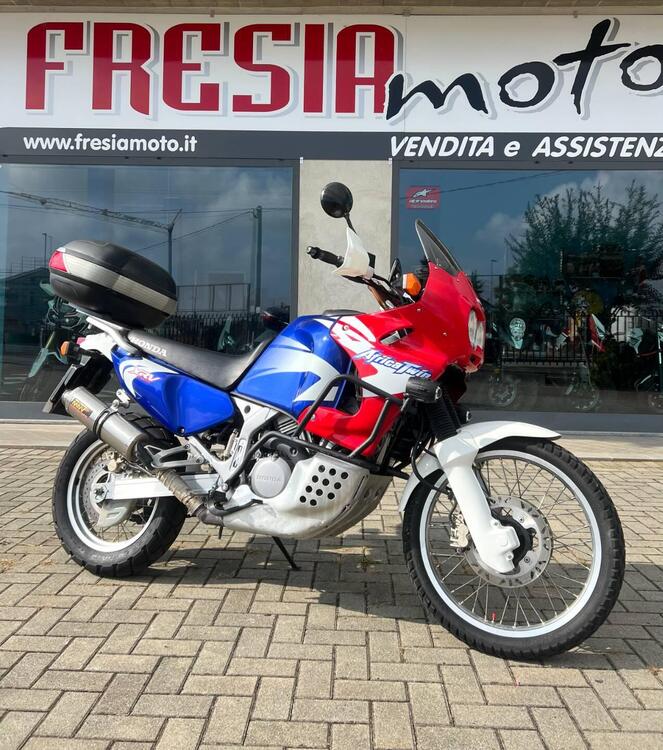 Honda AFRICA TWIN VERSIONE RD04E