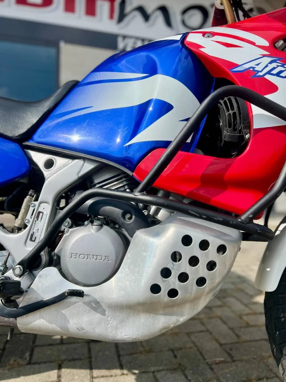 Honda AFRICA TWIN VERSIONE RD04E (10)