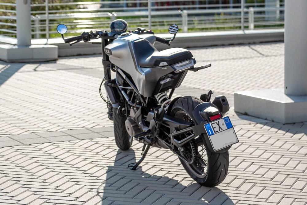 Husqvarna Vitpilen 401 (2021 - 23) (2)