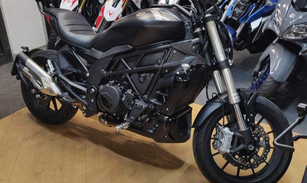 Benelli 502 C (2021 - 25) (3)