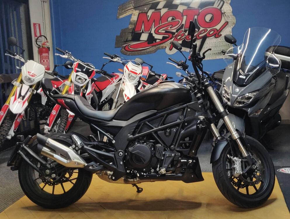 Benelli 502 C (2021 - 25)