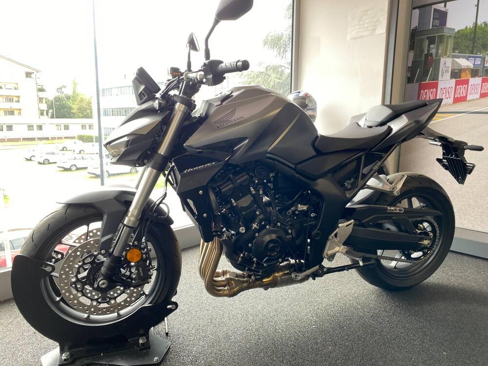 Honda CB 1000 Hornet (2025) (2)