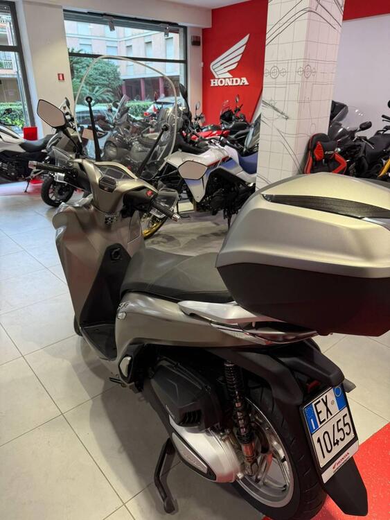 Honda SH 350 (2021 - 24) (4)