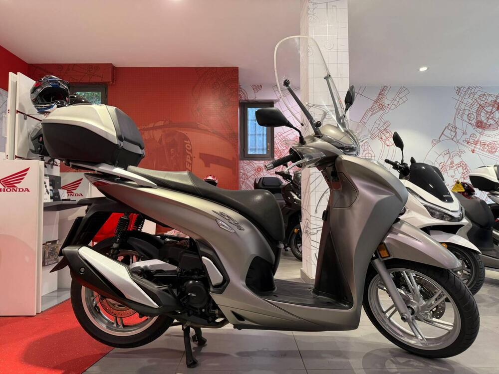 Honda SH 350 (2021 - 24) (2)