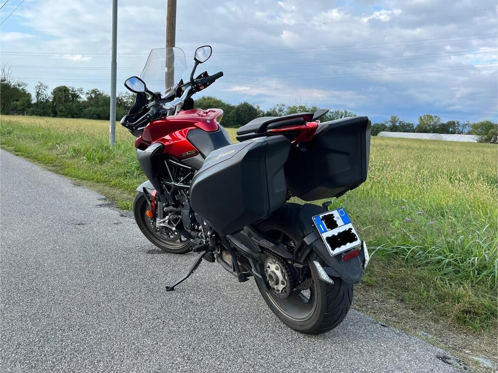 MV Agusta Turismo Veloce 800 Lusso (2021 - 23) (3)